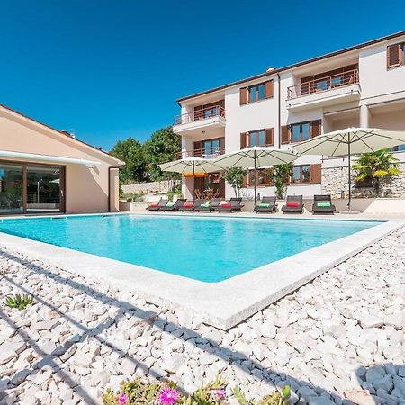 E&T Apartments With A Beautiful Pool Rabac Ngoại thất bức ảnh