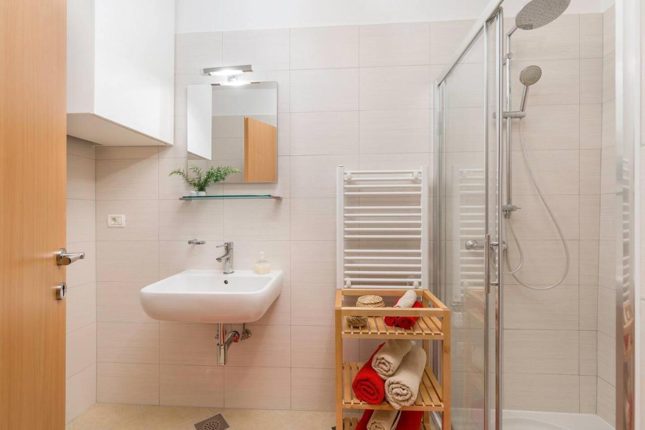 E&T Apartments With A Beautiful Pool Rabac Ngoại thất bức ảnh
