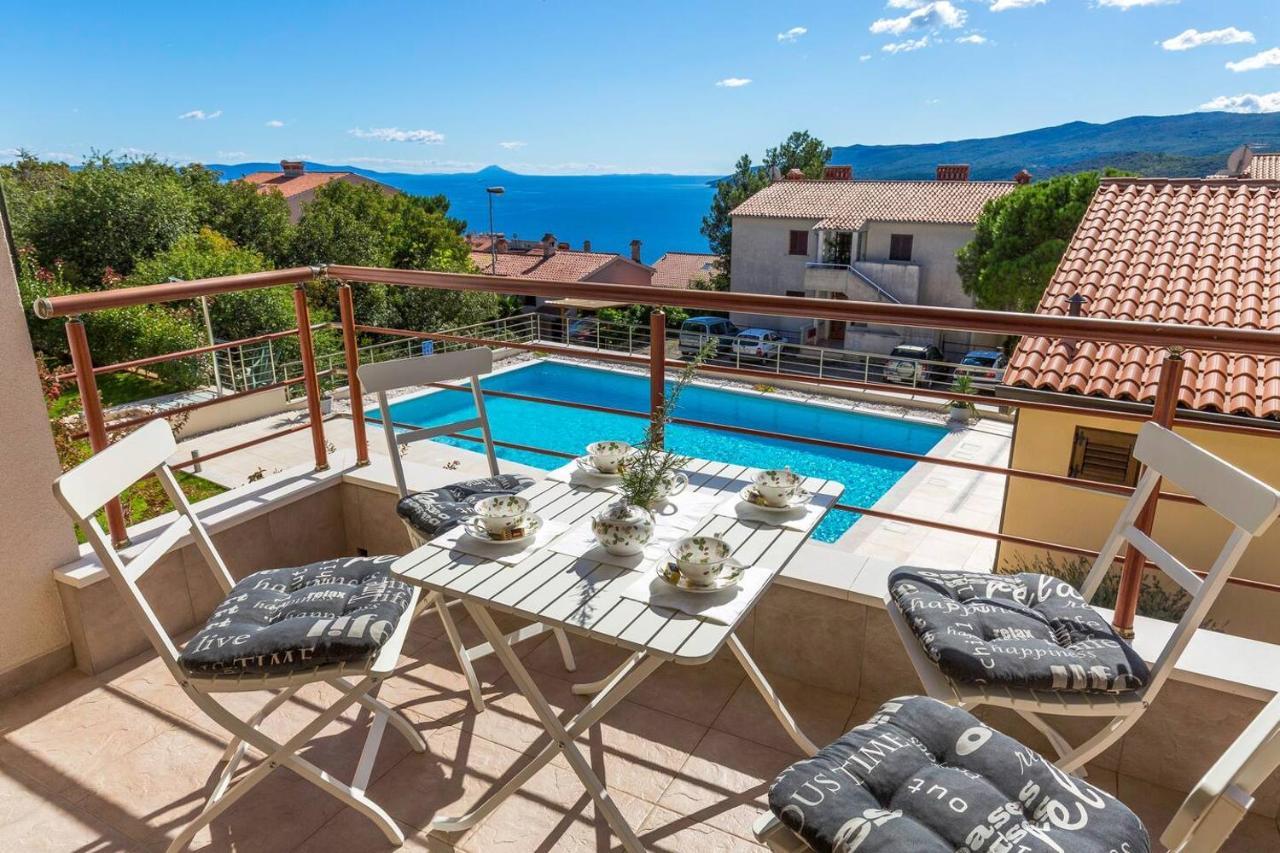 E&T Apartments With A Beautiful Pool Rabac Ngoại thất bức ảnh