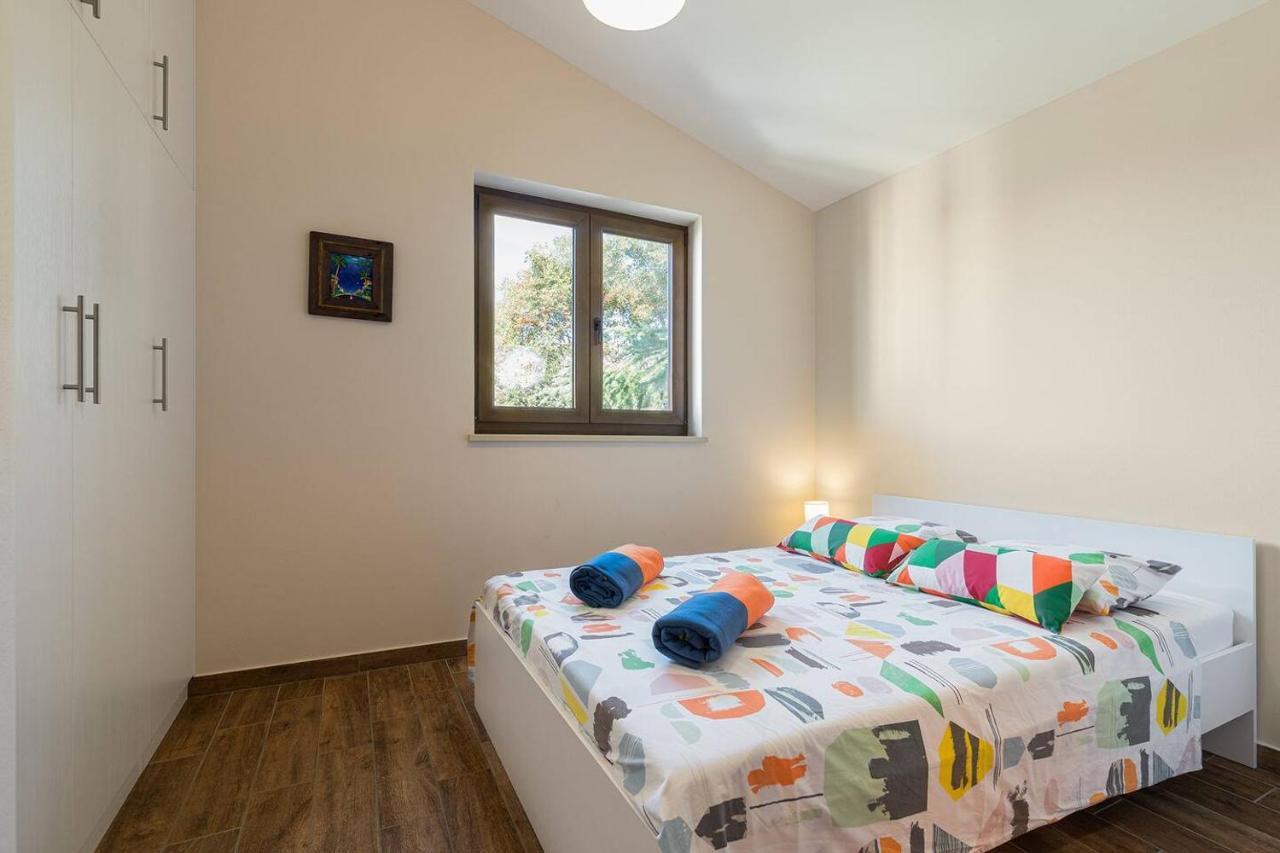E&T Apartments With A Beautiful Pool Rabac Ngoại thất bức ảnh